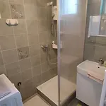 Hausol Vendeghaz * Gárdony