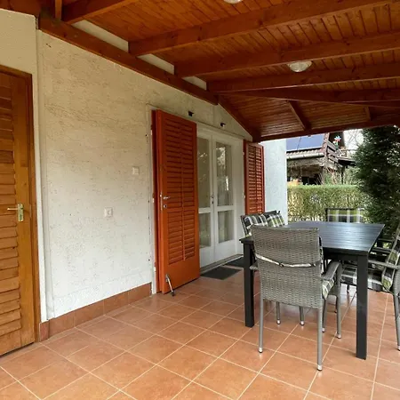 Apartment Hausol Vendeghaz *
