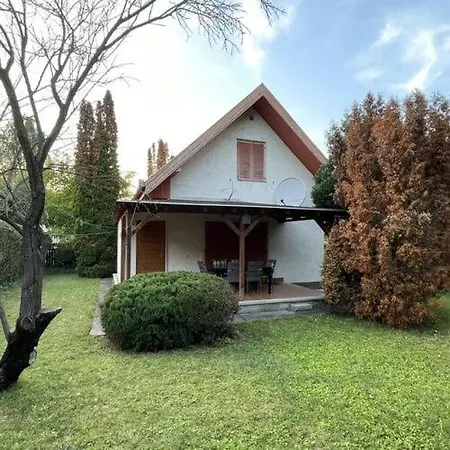 Hausol Vendeghaz شقة