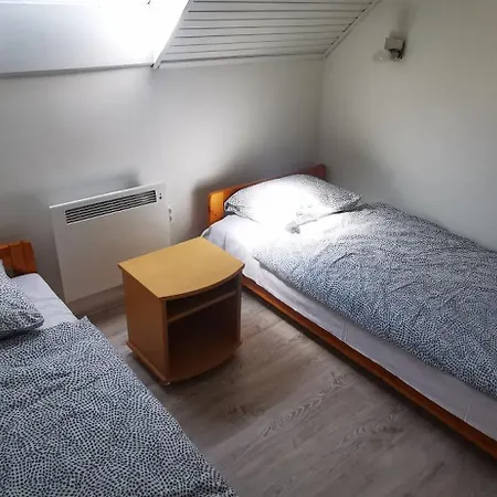 Hausol Vendeghaz Apartment Gardony